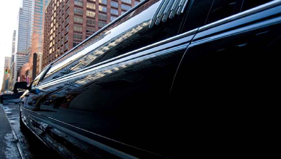 Airport Transfers Simplified: Limousine and Chauffeur Services in Singapore